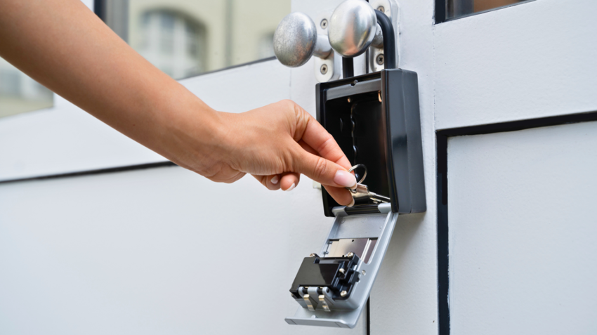 Safe box keys